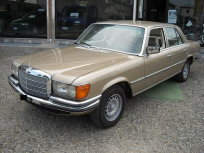 Usato 1974 Mercedes E200 2.8 Diesel 185 CV (11.900 €)