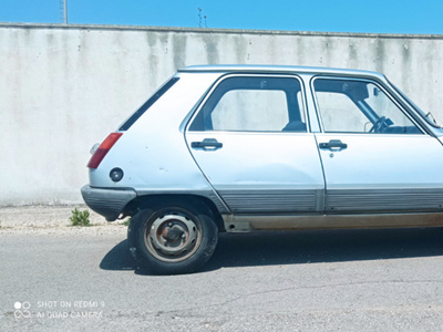 Usato 1980 Renault R5 Benzin (2.000 €)