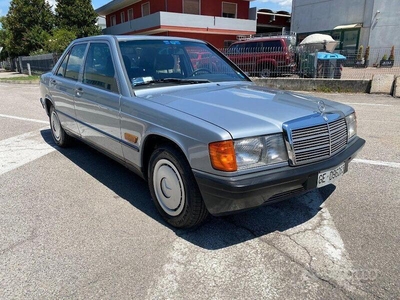 Usato 1984 Mercedes 190 2.0 Benzin 90 CV (7.500 €)