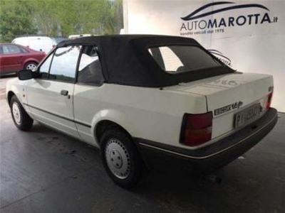 Usato 1987 Ford Escort Cabriolet 1.6 Benzin 53 CV (3.800 €)
