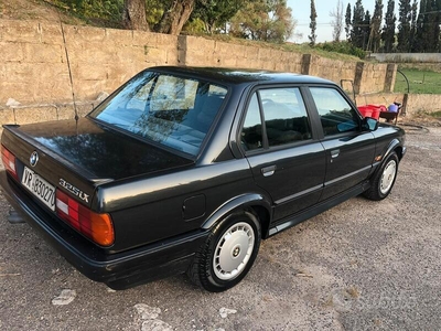 Usato 1988 BMW 325 2.5 Benzin 167 CV (15.000 €)