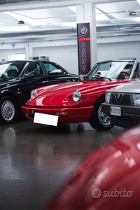 Usato 1992 Alfa Romeo Spider 1.6 Benzin 106 CV (22.000 €)