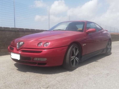 Usato 1996 Alfa Romeo GTV 2.0 Benzin 201 CV (8.900 €)