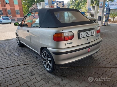 Usato 1998 Fiat Punto Cabriolet 1.2 Benzin 60 CV (4.000 €)