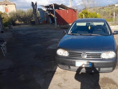 Usato 1999 VW Golf IV 1.9 Diesel 90 CV (2.500 €)