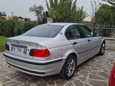 Usato 2000 BMW 320 2.0 Diesel 136 CV (1.400 €)