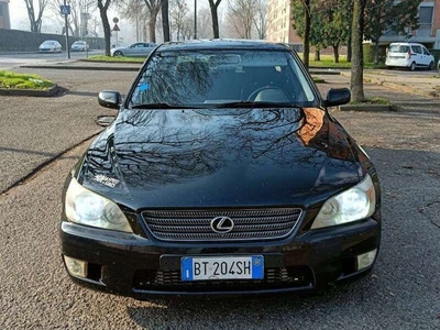 Usato 2001 Lexus IS200 2.0 Benzin 155 CV (10.000 €)