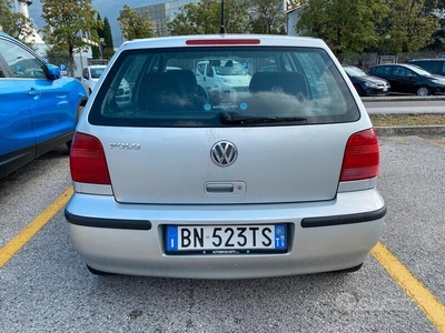 Usato 2001 VW Polo 1.2 Benzin 64 CV (2.300 €)