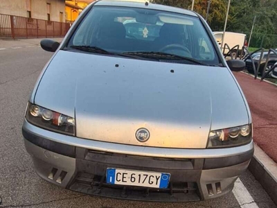 Usato 2002 Fiat Punto 1.2 Benzin 60 CV (1.500 €)