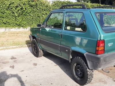 Usato 2003 Fiat Panda 1.1 Benzin 54 CV (9.000 €)