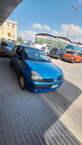 Usato 2003 Renault Clio II 1.1 Benzin 75 CV (1.100 €)