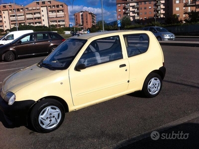 Usato 2004 Fiat 600 Benzin (2.900 €)