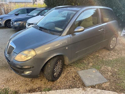 Usato 2004 Lancia Ypsilon 1.2 Benzin 60 CV (1.500 €)