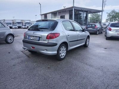 Usato 2004 Peugeot 206 1.1 Diesel 60 CV (2.200 €)