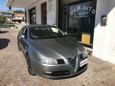 Usato 2005 Alfa Romeo GT 1.7 Benzin 140 CV (5.000 €)