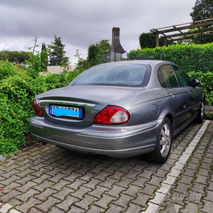 Usato 2006 Jaguar X-type 2.0 Diesel 131 CV (2.000 €)