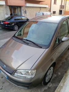 Usato 2007 Fiat Idea 1.2 Diesel 90 CV (2.700 €)