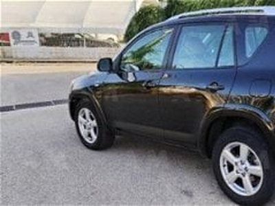 Usato 2007 Toyota RAV4 2.2 Diesel 177 CV (8.900 €)