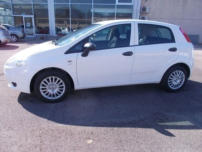 Usato 2008 Fiat Grande Punto 1.4 Benzin 78 CV (6.900 €)