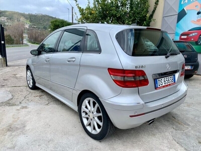 Usato 2008 Mercedes 200 2.0 Diesel 140 CV (3.500 €)