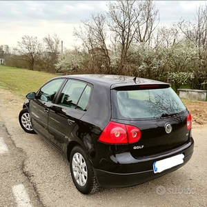 Usato 2009 VW Golf VI 1.4 Benzin 140 CV (3.999 €)