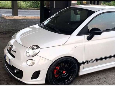 Usato 2010 Abarth 500 1.4 Benzin 135 CV (11.800 €)