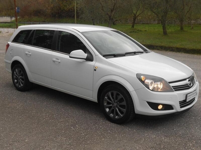 Usato 2010 Opel Astra 1.7 Diesel 110 CV (7.500 €)