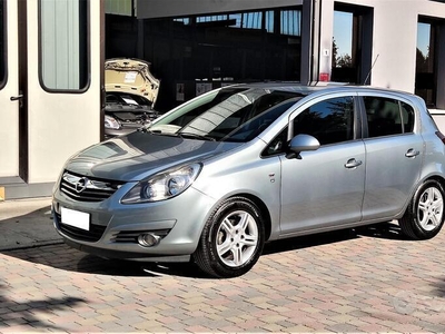 Usato 2010 Opel Corsa 1.2 Diesel 95 CV (5.490 €)