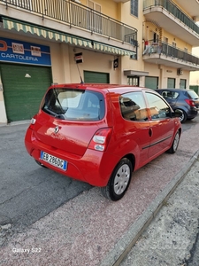 Usato 2010 Renault Twingo Benzin (3.799 €)