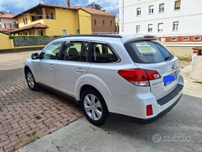 Usato 2010 Subaru Outback LPG_Hybrid (11.000 €)
