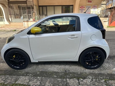 Usato 2010 Toyota iQ Diesel 90 CV (6.500 €)