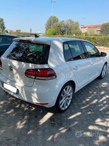 Usato 2010 VW Golf VI 2.0 Diesel 140 CV (11.000 €)