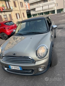 Usato 2011 Mini Cooper D 1.6 Diesel 90 CV (10.900 €)