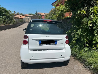 Usato 2011 Smart ForTwo Coupé 1.0 Benzin 71 CV (6.800 €)