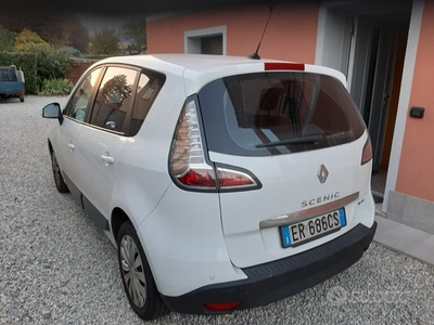 Usato 2013 Renault Scénic III 1.6 Benzin 110 CV (5.700 €)