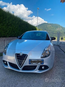 Usato 2014 Alfa Romeo Giulietta 1.7 Benzin 240 CV (14.200 €)