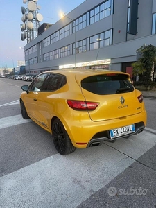 Usato 2014 Renault Clio IV 1.6 Benzin 200 CV (14.000 €)