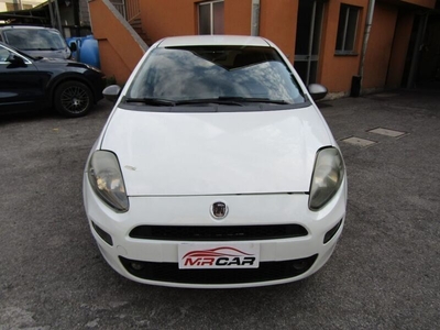 Usato 2015 Fiat Punto 1.2 Benzin 69 CV (3.999 €)