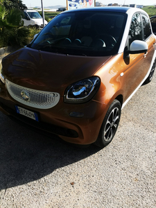 Usato 2015 Smart ForFour 0.9 Benzin 90 CV (8.999 €)