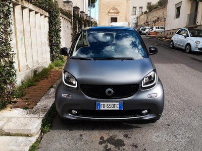 Usato 2015 Smart ForTwo Coupé 1.0 Benzin 71 CV (12.500 €)