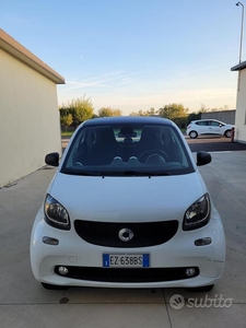 Usato 2015 Smart ForTwo Coupé Benzin (10.000 €)