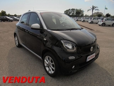 Usato 2016 Smart ForFour 1.0 Benzin 71 CV (99.999 €)