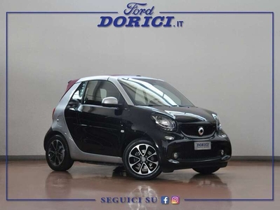 Usato 2016 Smart ForTwo Cabrio 1.0 Benzin 71 CV (12.900 €)