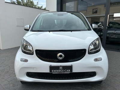 Usato 2016 Smart ForTwo Coupé 1.0 Benzin 71 CV (12.300 €)