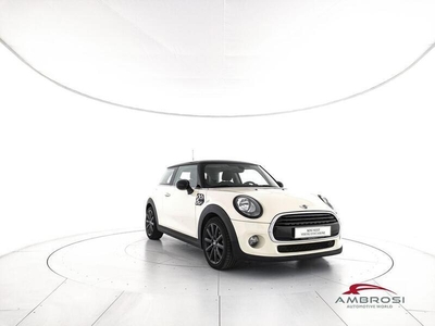 Usato 2017 Mini Cooper 1.5 Benzin 136 CV (21.198 €)