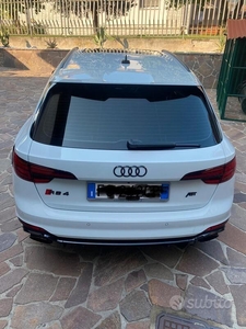 Usato 2018 Audi A4 Benzin (85.000 €)