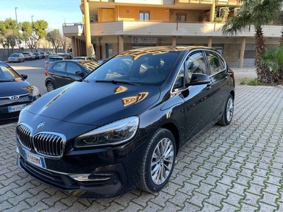 Usato 2019 BMW 220 Active Tourer 2.0 Benzin 192 CV (19.500 €)
