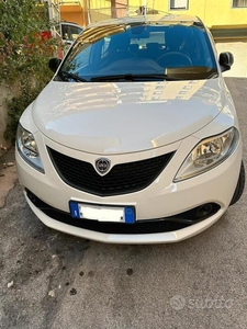 Usato 2019 Lancia Ypsilon 1.2 Benzin 80 CV (11.000 €)