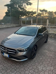 Usato 2019 Mercedes B200 1.3 Diesel 163 CV (33.000 €)