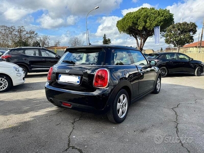 Usato 2019 Mini ONE 1.5 Benzin 75 CV (15.900 €)